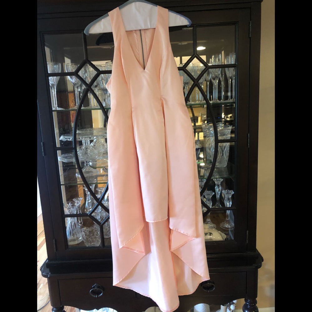 High-Low Dress 👗 - Picture 4 of 8